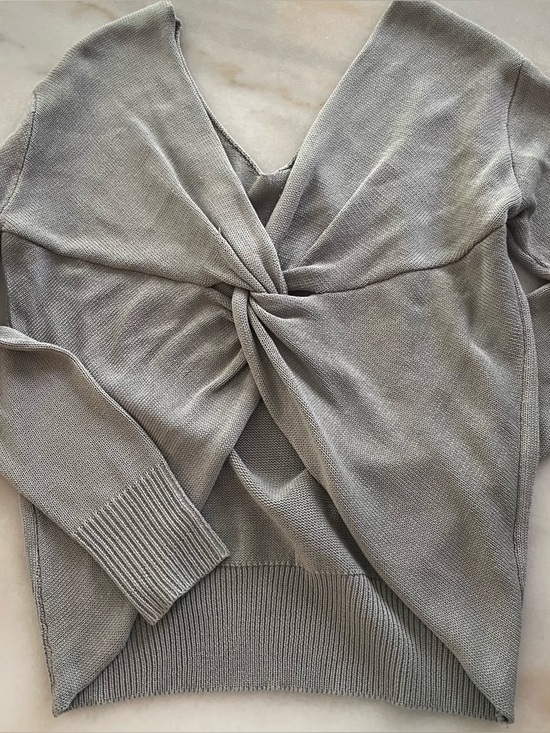 Cotton Emporium Sweaters - Cotton emporium Twist Front Gray Women's Sweater size XS